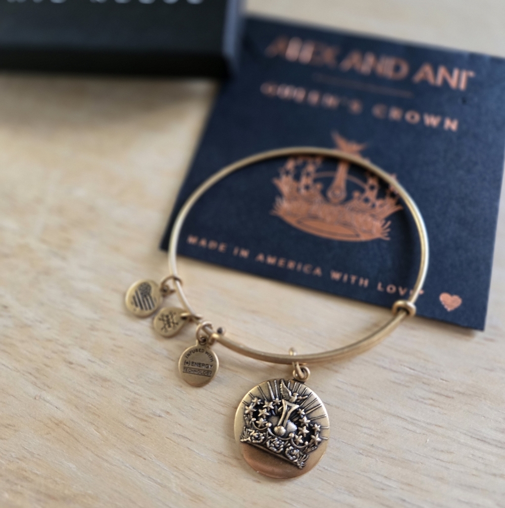 Alex and Ani 2016 Gold Queen's Crown Charm Bangle Bracelet